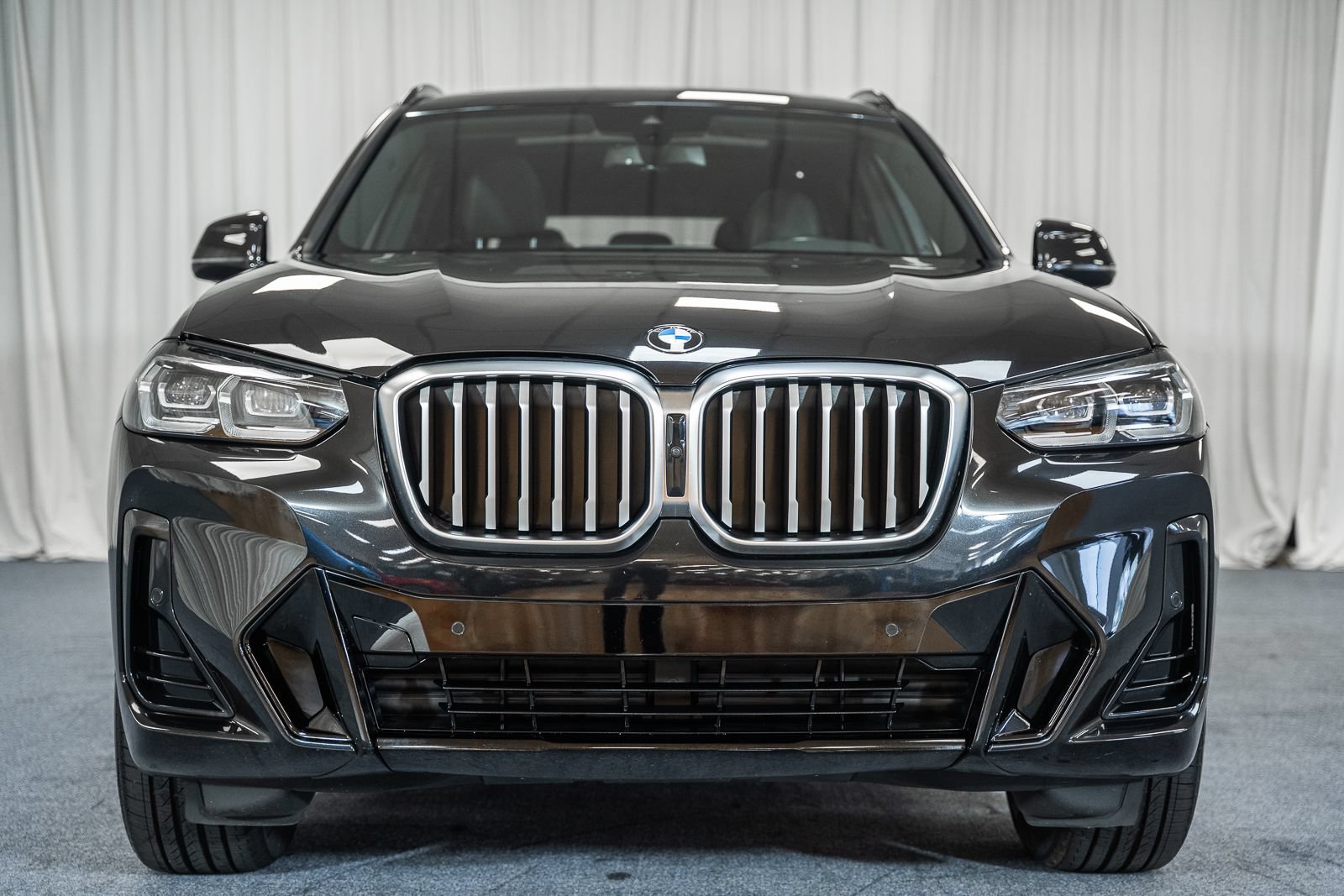Used 2024 BMW X3 xDrive30i w/ Premium Package AWD/4WD image 2