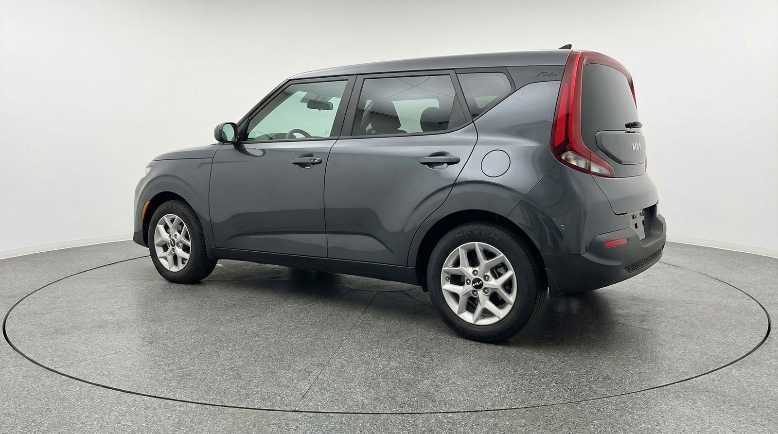 Used 2025 Kia Soul LX w/ LX Technology Package FWD image 6