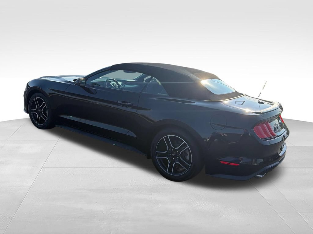 Used 2020 Ford Mustang Premium RWD video 3