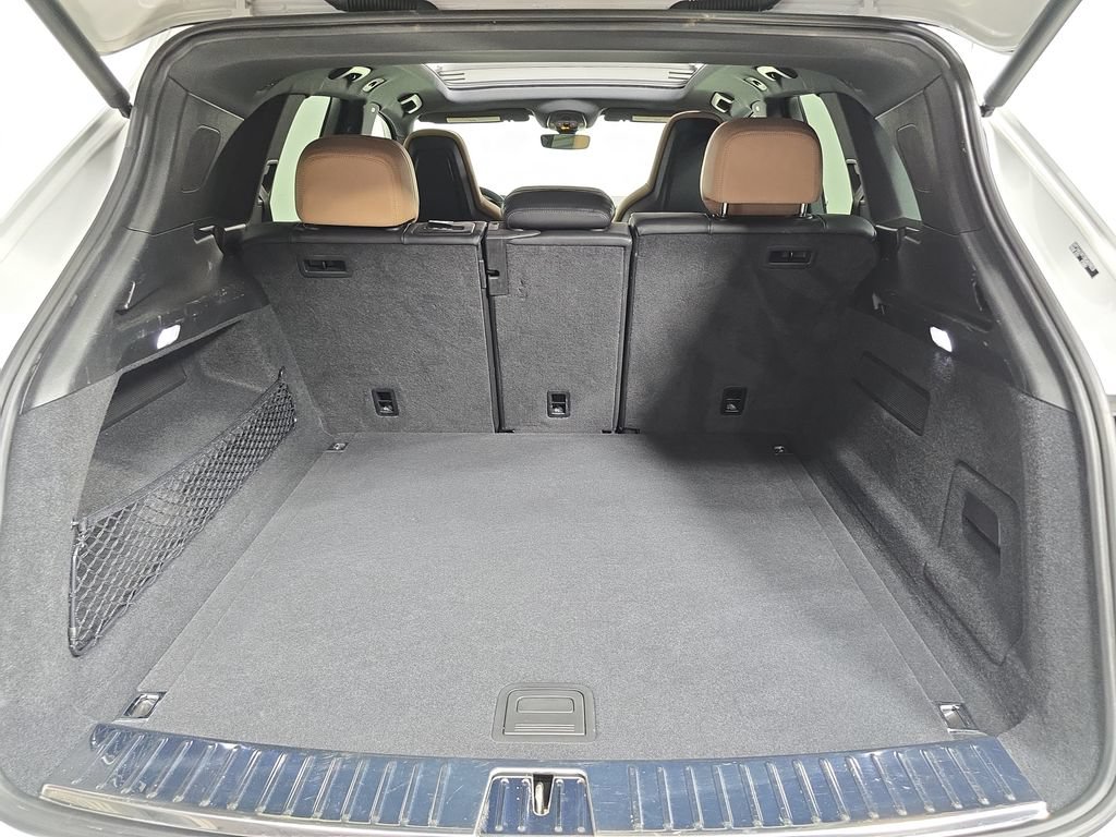 Certified 2024 Porsche Cayenne AWD/4WD image 25