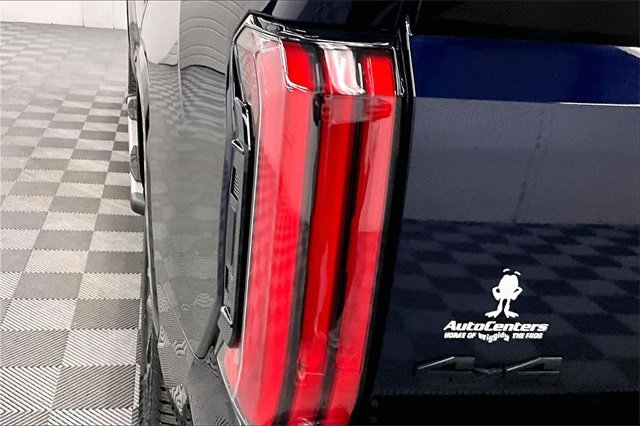 Used 2022 Toyota Tundra Platinum image 32