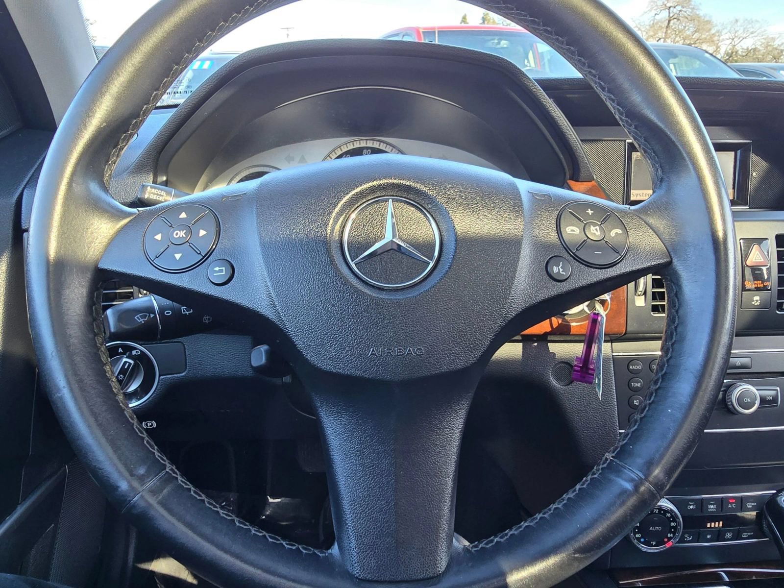 Used 2011 Mercedes-Benz GLK 350 4MATIC image 24
