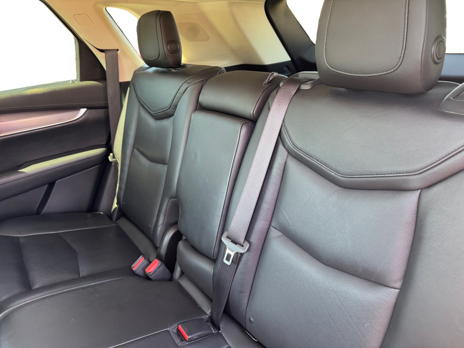 Used 2017 Cadillac XT5 Premium Luxury w/ Driver Assist Package FWD image 16