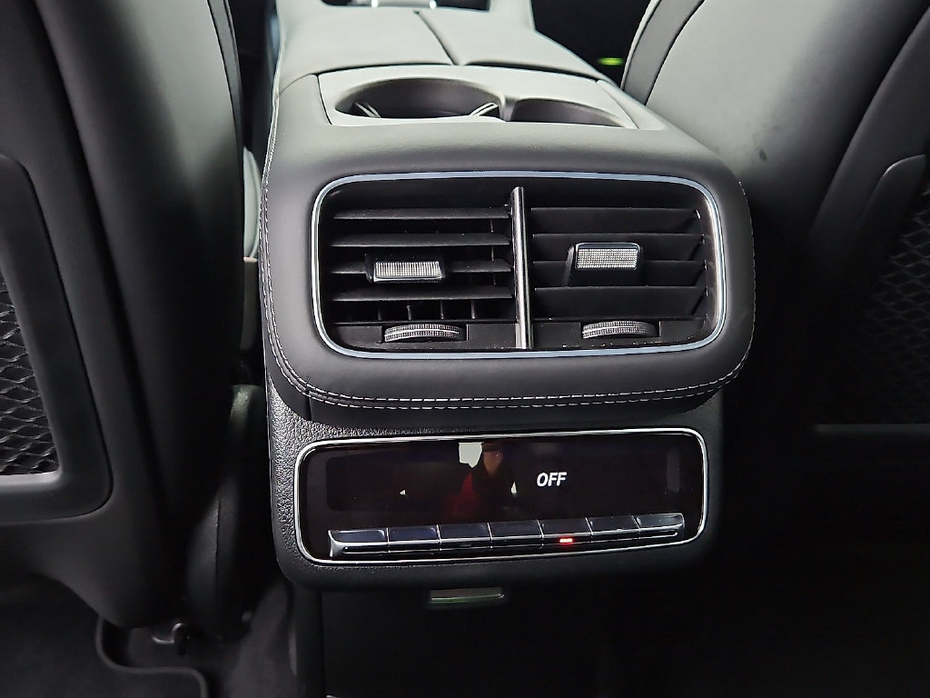 Used 2025 Mercedes-Benz GLS 450 4MATIC image 17