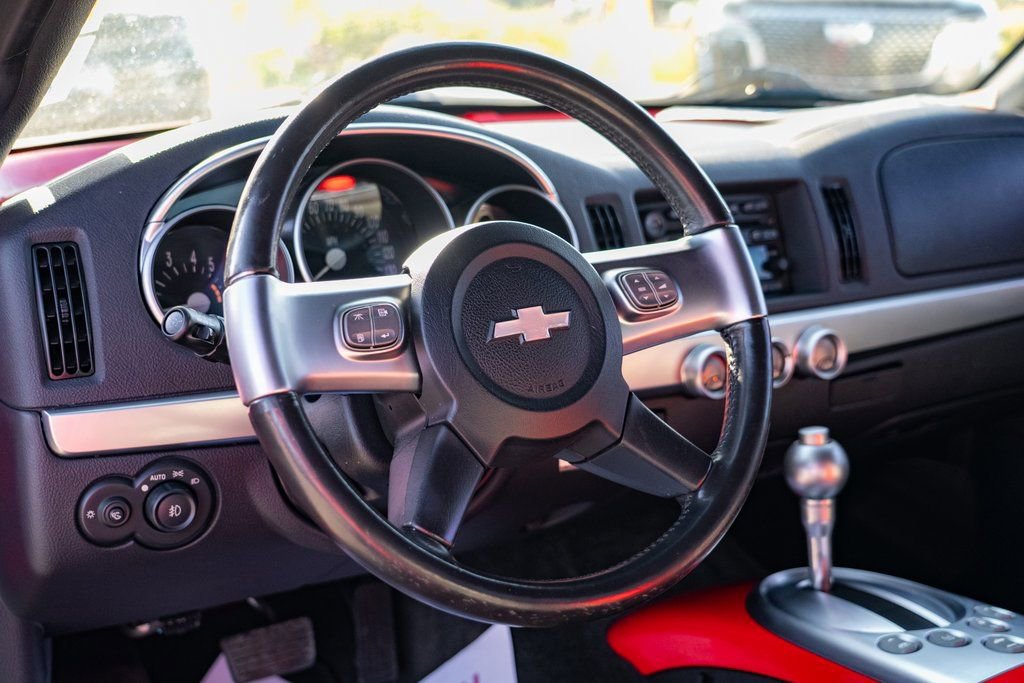 Used 2003 Chevrolet SSR w/ Preferred Equipment Group image 13