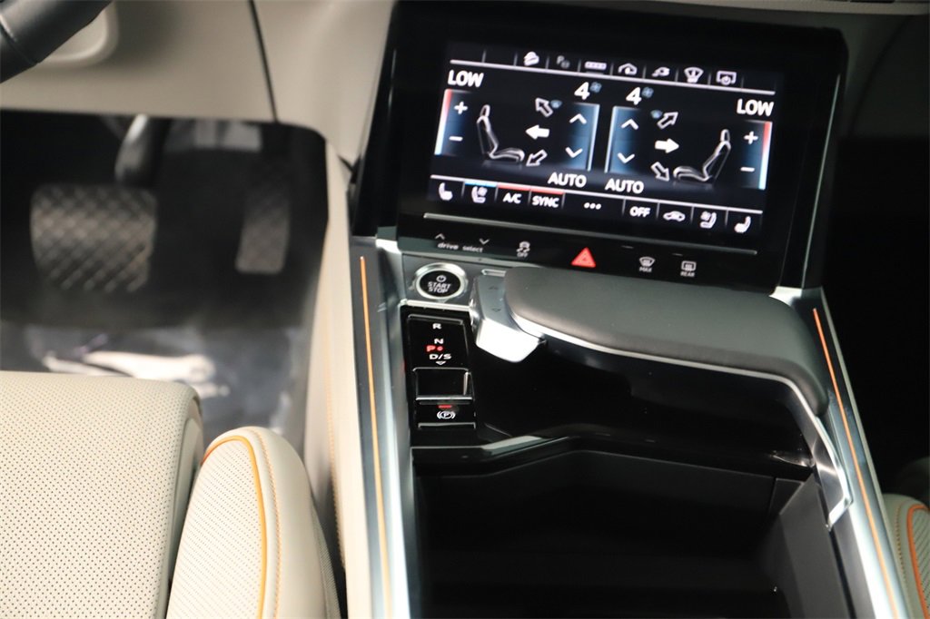 Certified 2024 Audi Q8 e-tron Prestige image 21