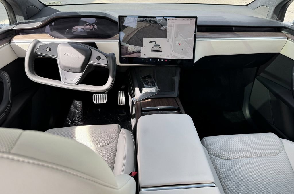 Used 2022 Tesla Model X Base image 28