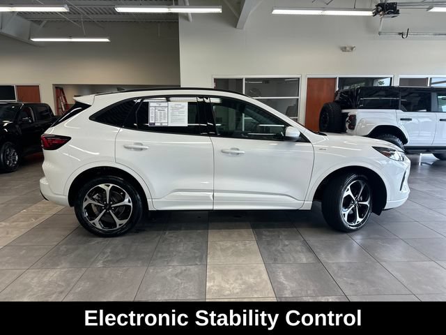 Used 2023 Ford Escape ST-Line Select w/ Tech Pack #1 AWD/4WD image 12