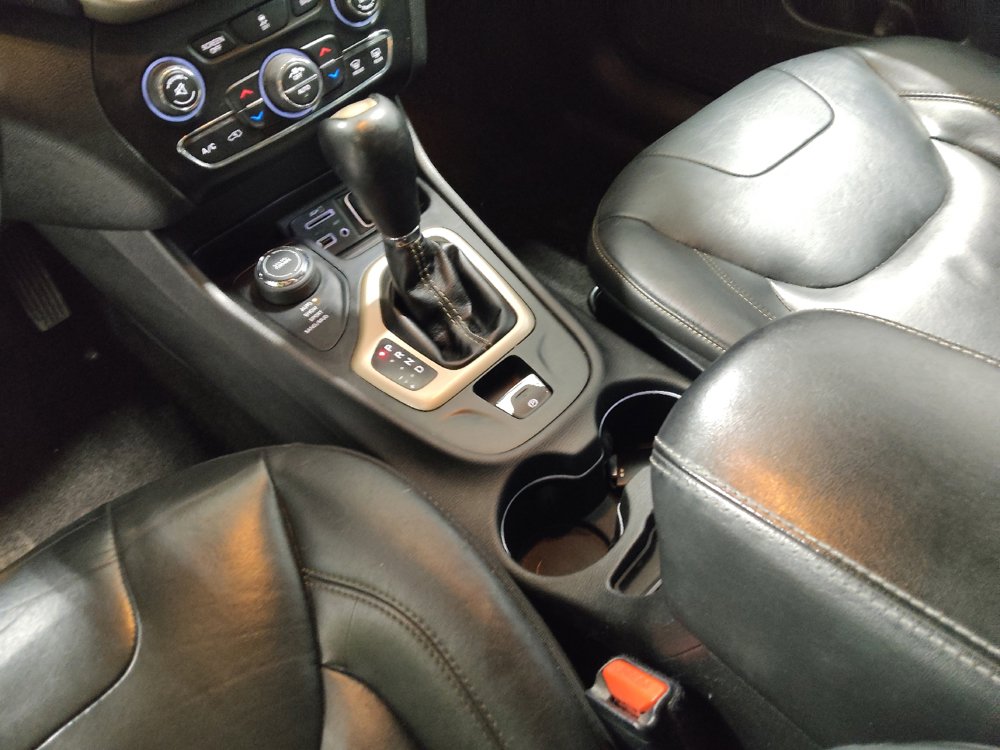 Used 2015 Jeep Cherokee Limited AWD/4WD image 26