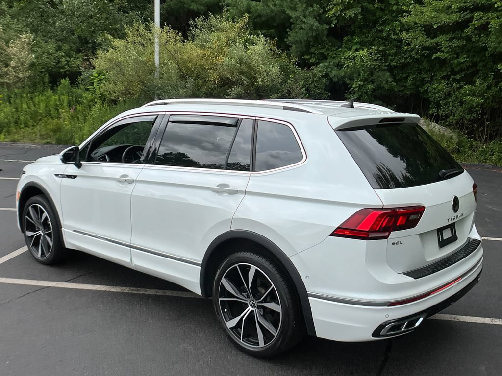 Used 2024 Volkswagen Tiguan SEL R-Line AWD/4WD image 3