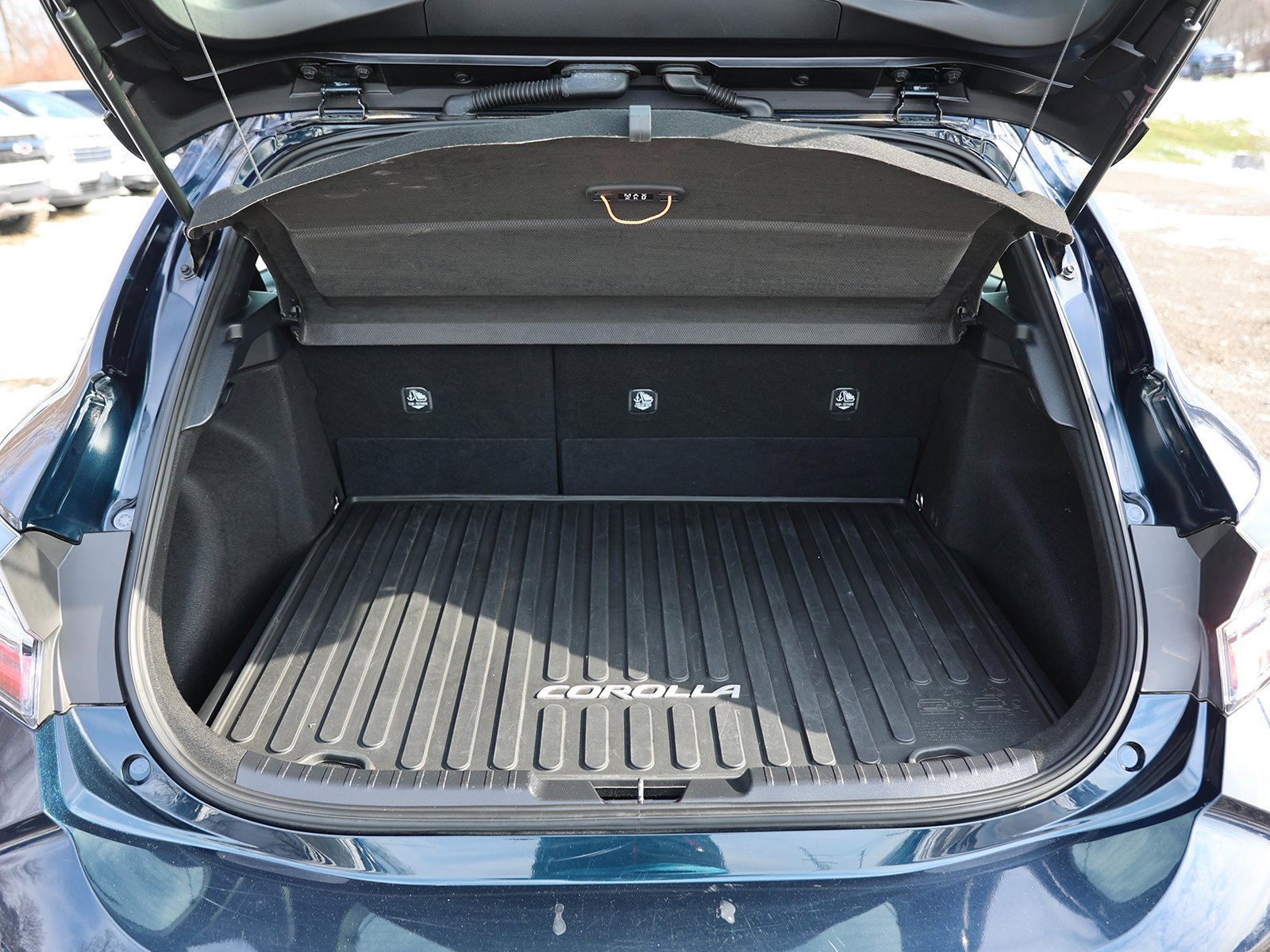 Used 2020 Toyota Corolla SE w/ SE Preferred Package image 13