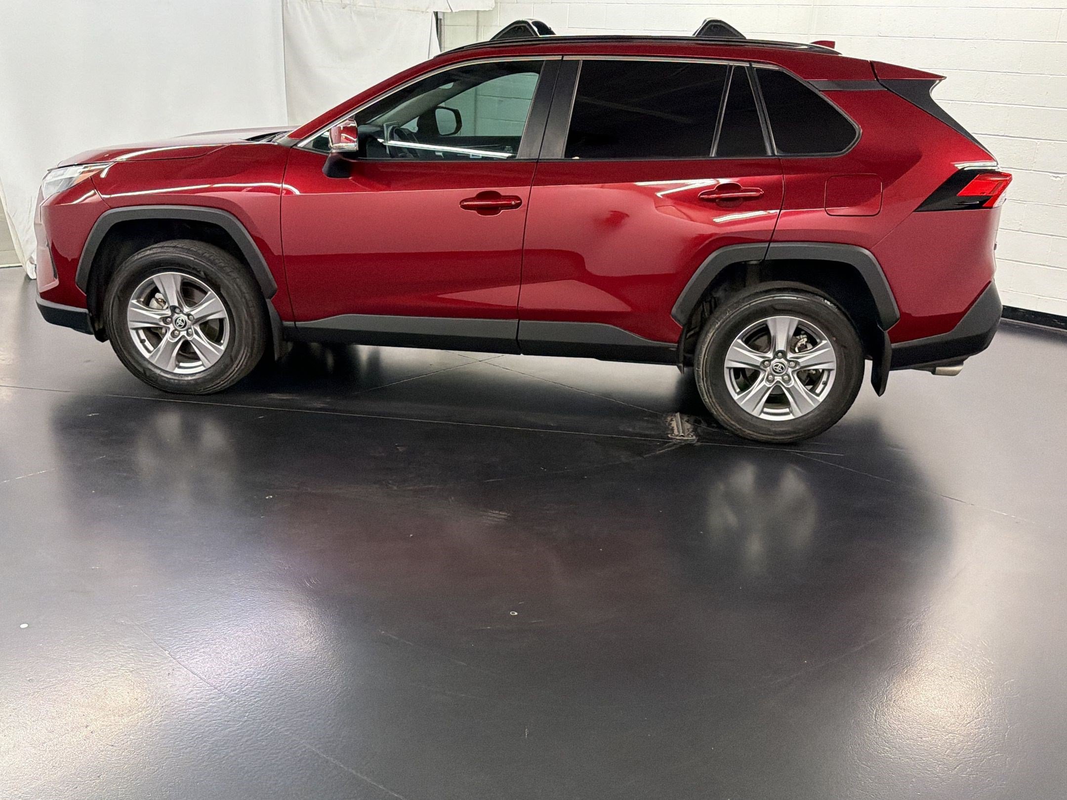 Used 2024 Toyota RAV4 XLE w/ Convenience Package FWD image 2