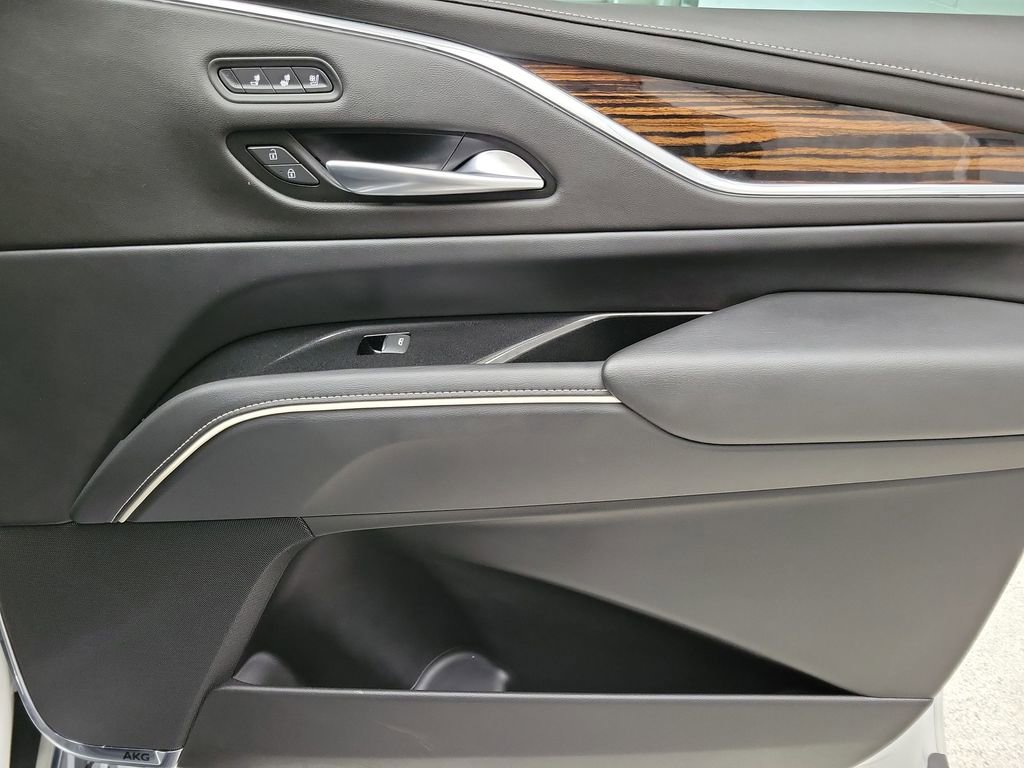 Used 2023 Cadillac Escalade Premium Luxury w/ LPO, Floor Liner Package AWD/4WD image 24