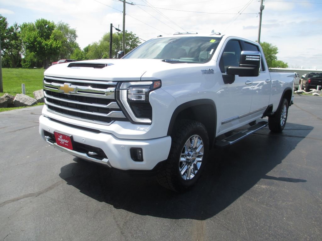 Used 2024 Chevrolet Silverado 3500 High Country w/ Technology Package AWD/4WD image 11