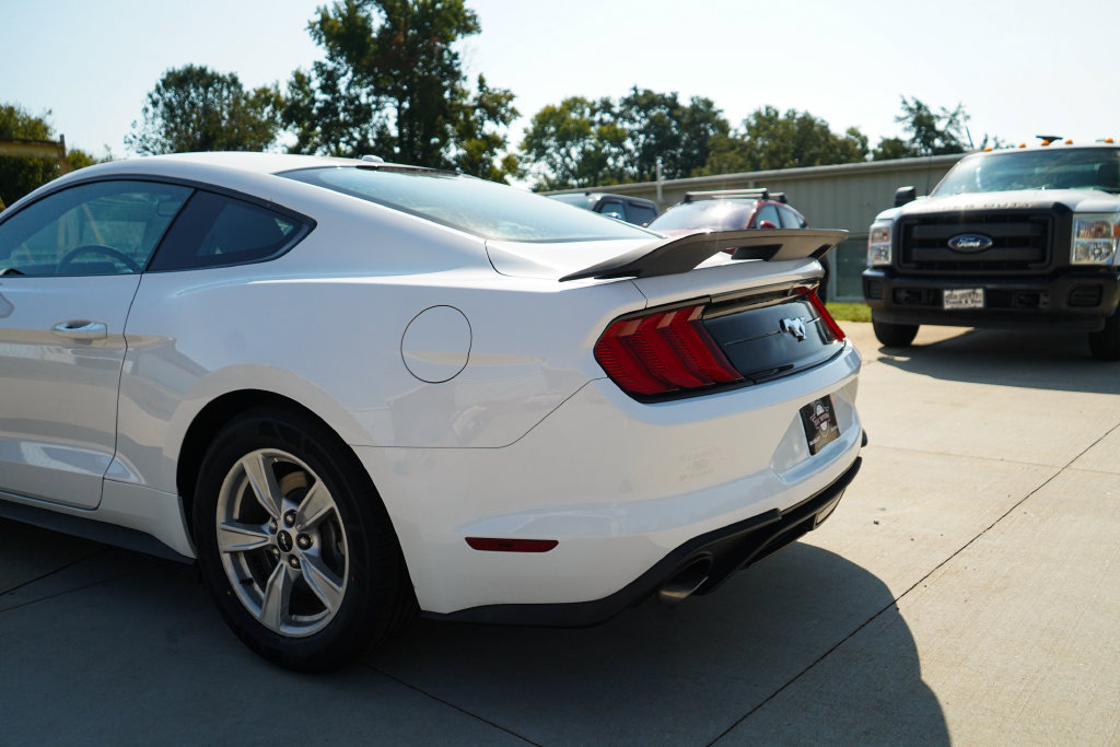 Used 2020 Ford Mustang Coupe RWD image 21