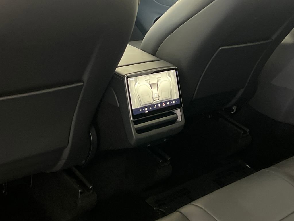 Used 2026 Tesla Model Y Long Range AWD/4WD image 33
