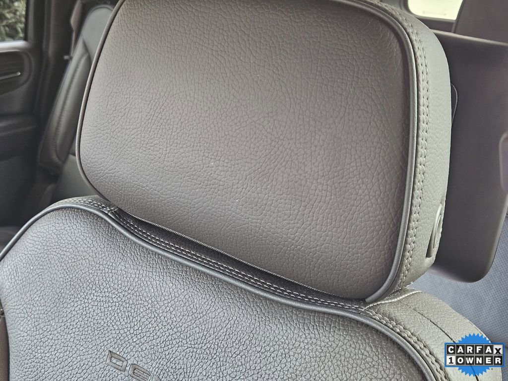 Used 2021 GMC Yukon XL Denali w/ Denali Premium Package image 14