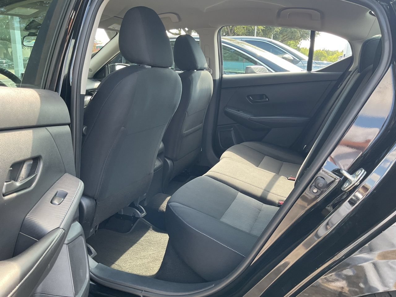 Used 2025 Nissan Sentra SV FWD image 11