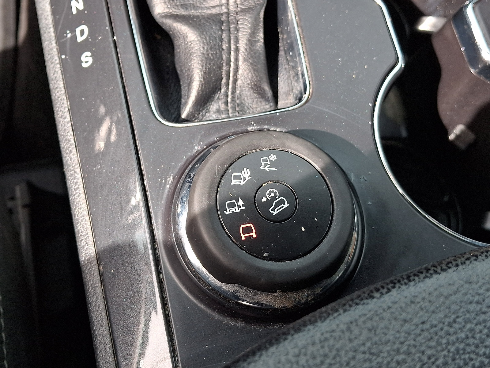 Used 2019 Ford Explorer XLT AWD/4WD image 24
