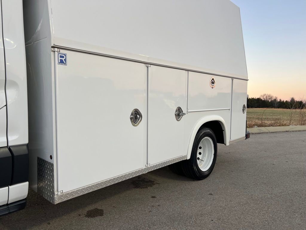 Used 2018 Ford Transit 350 138 DRW w/ Premium Package image 33