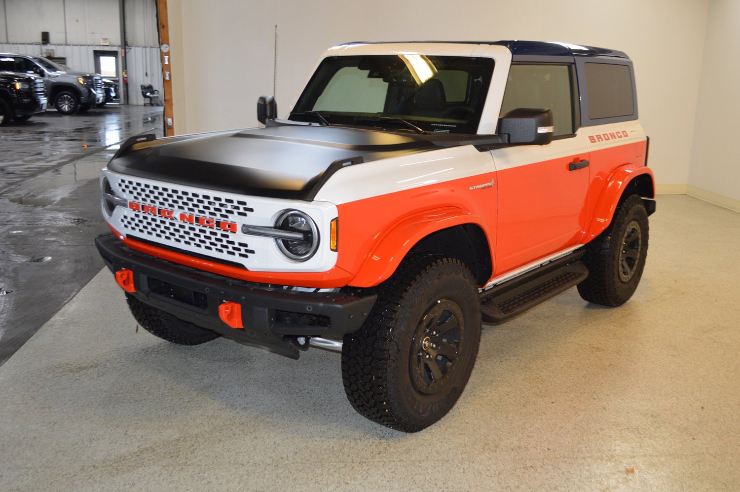 Used 2025 Ford Bronco Stroppe Edition image 7