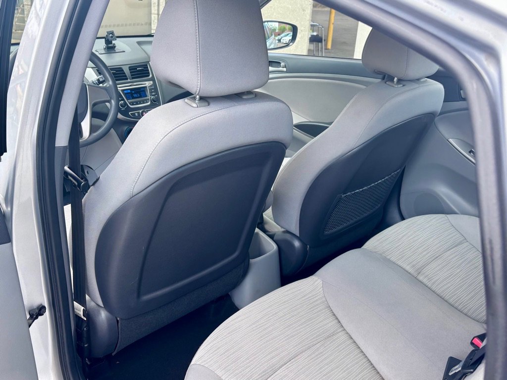 Used 2016 Hyundai Accent SE FWD image 7