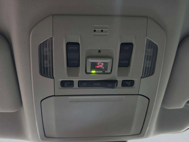 Used 2021 Toyota Highlander XLE image 39