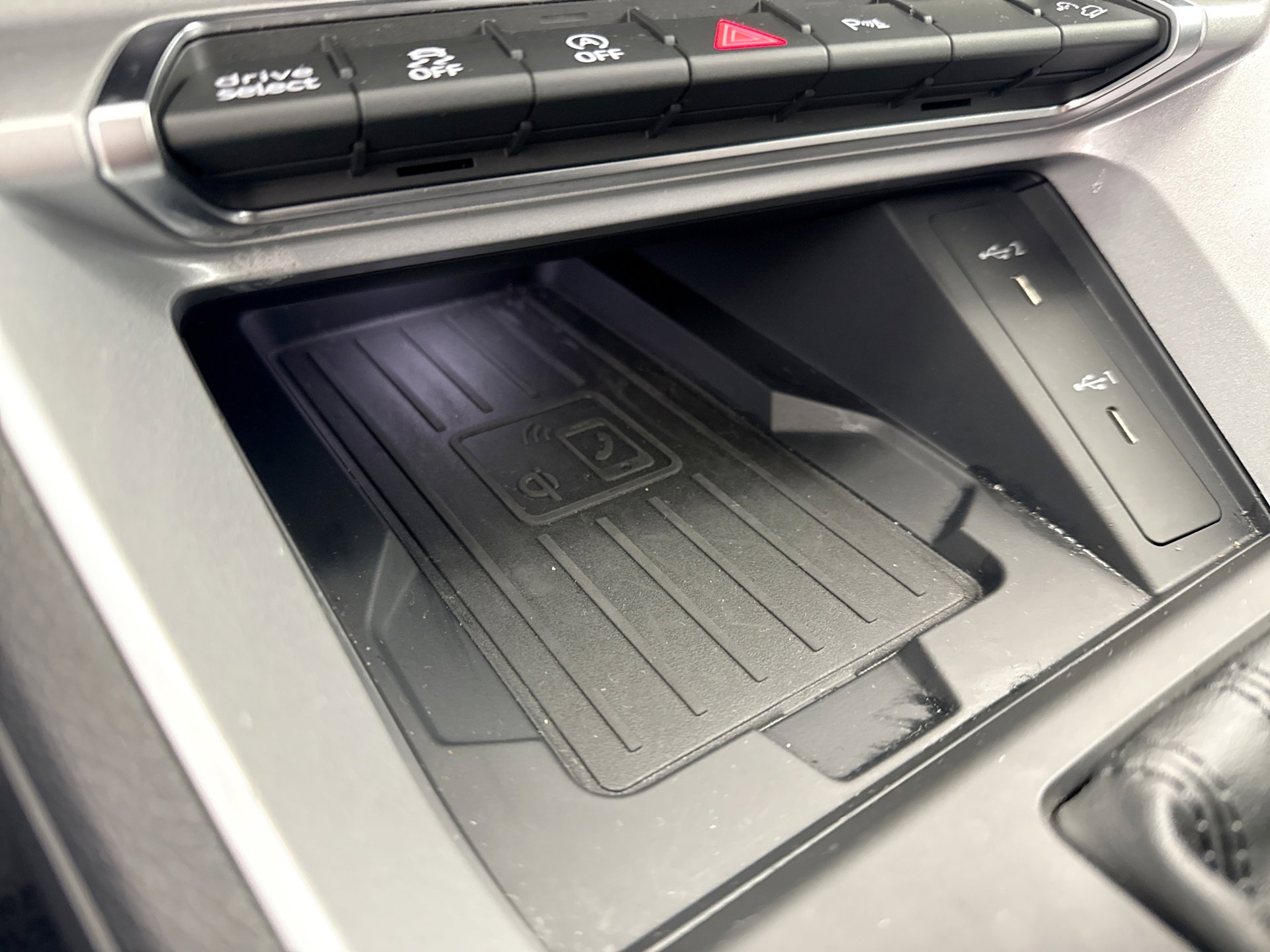 Used 2024 Audi Q3 2.0T Premium image 17