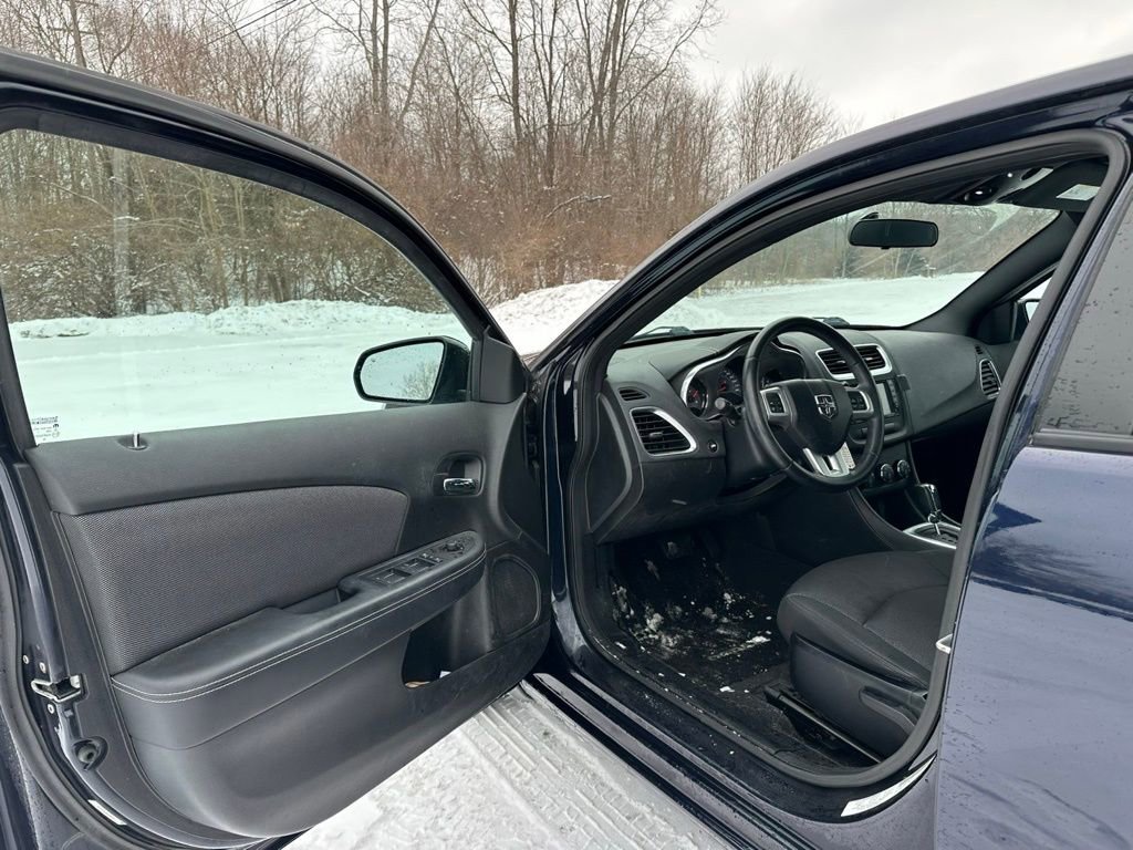 Used 2012 Dodge Avenger SXT image 11