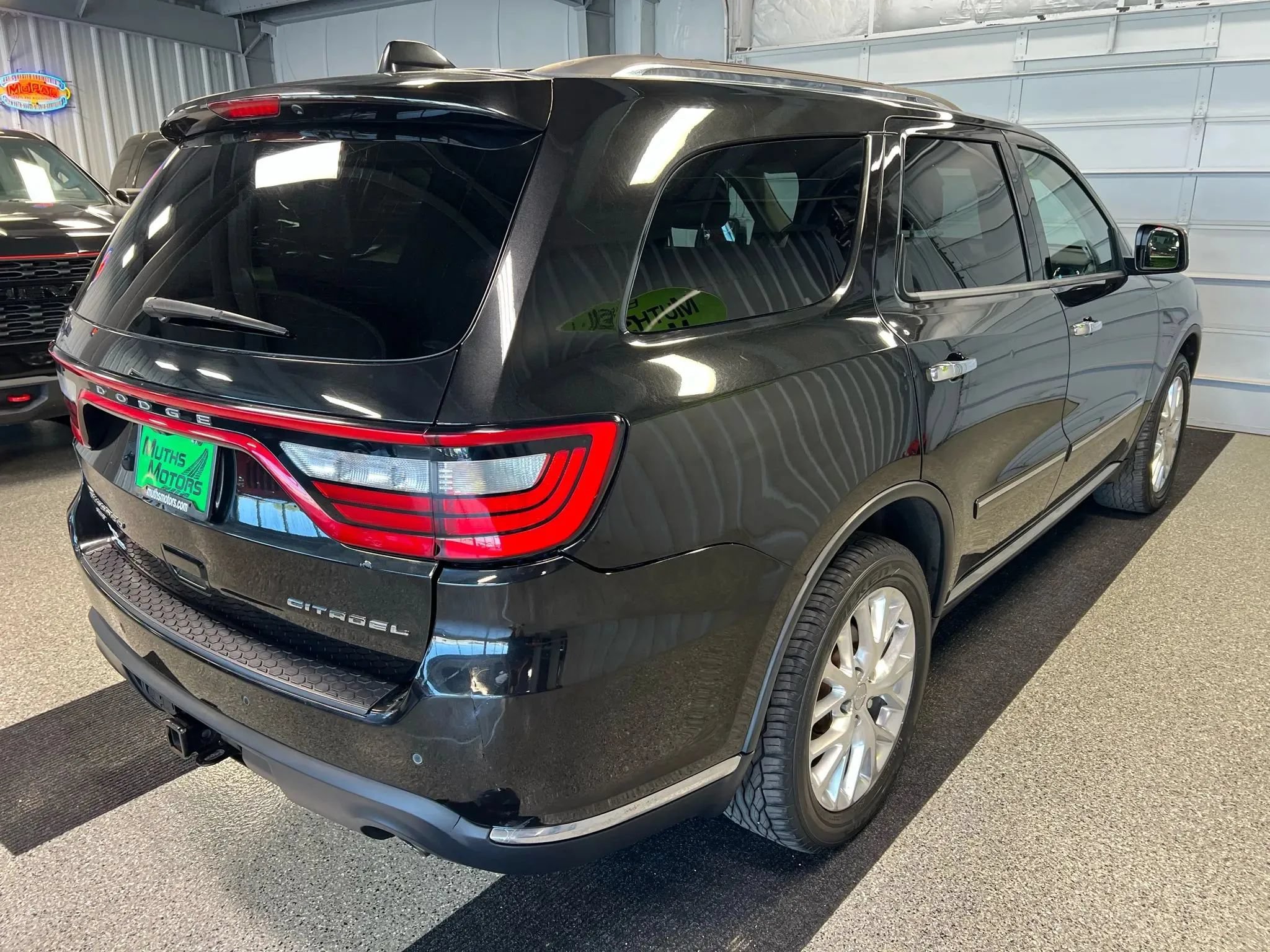 Used 2014 Dodge Durango Citadel w/ Technology Group AWD/4WD image 4