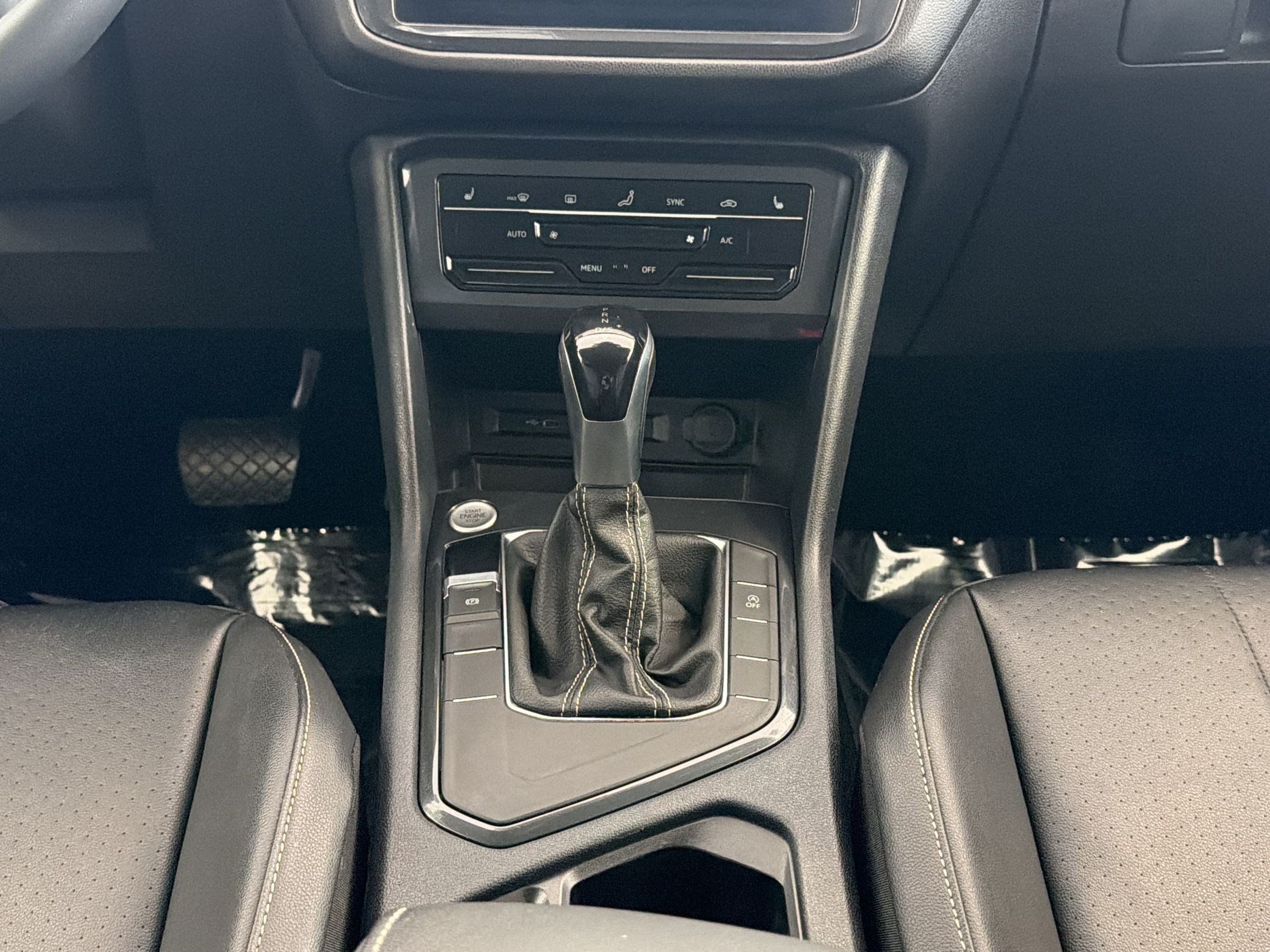 Used 2022 Volkswagen Tiguan SE FWD image 17