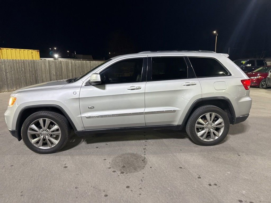 Used 2011 Jeep Grand Cherokee 70th Anniversary image 8