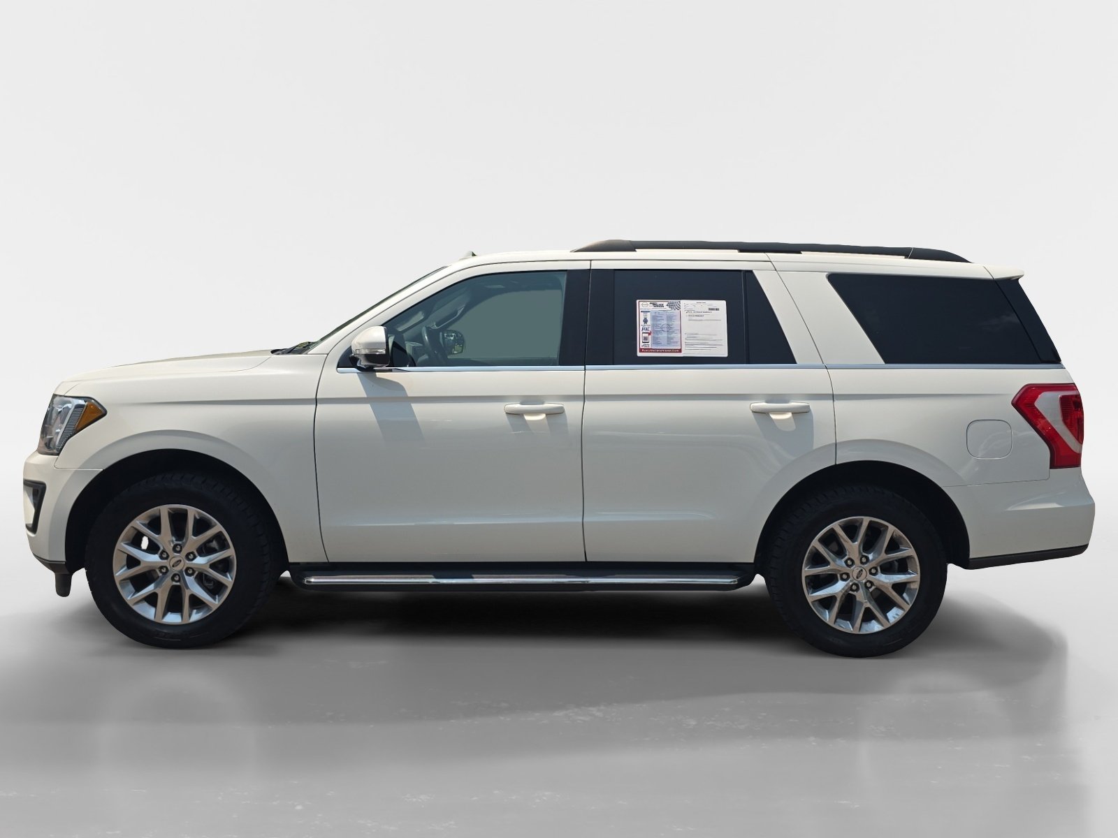 Used 2021 Ford Expedition XLT AWD/4WD image 2