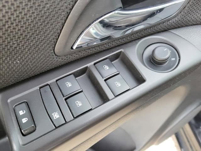 Used 2015 Chevrolet Cruze LT FWD image 15