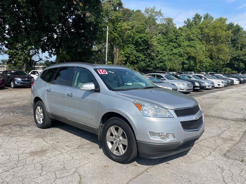 Used 2010 Chevrolet Traverse LT FWD image 3
