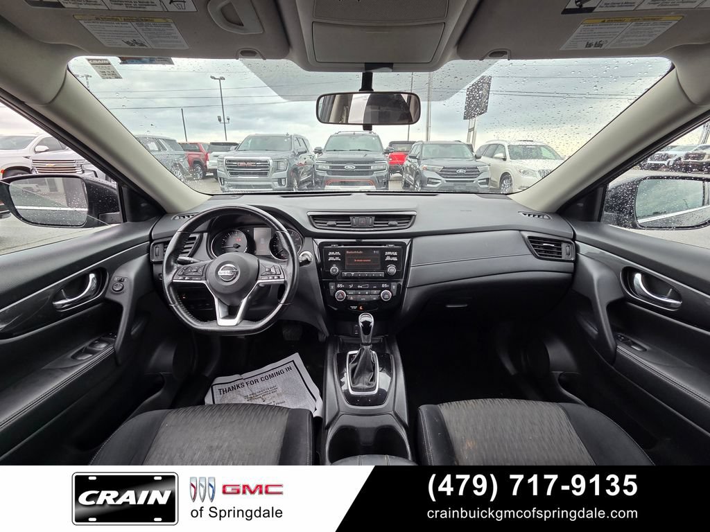 Used 2017 Nissan Rogue SV AWD/4WD image 24