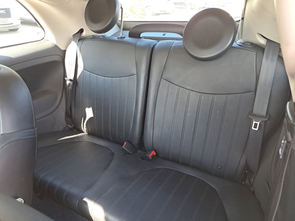 Used 2017 FIAT 500 Lounge image 6