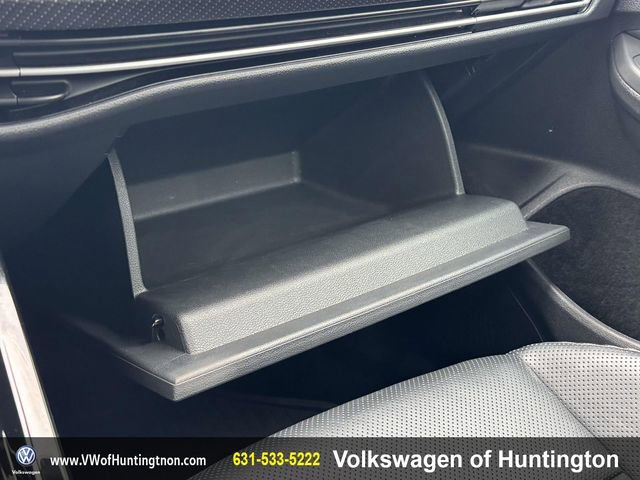 Certified 2024 Volkswagen Golf R image 31