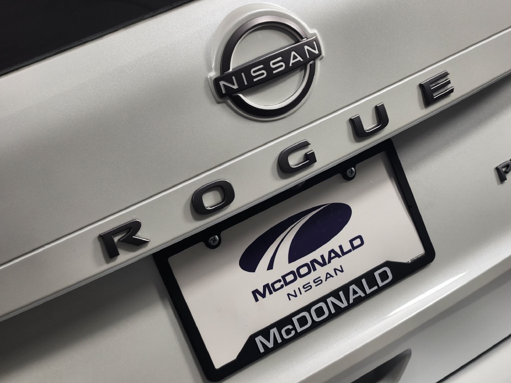 New 2026 Nissan Rogue Platinum AWD/4WD image 9