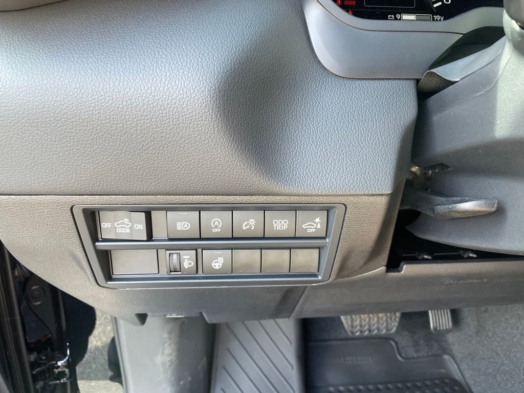 New 2026 Toyota Tundra Limited AWD/4WD image 13