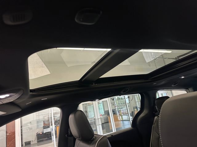 New 2026 Chrysler Pacifica Limited w/ S Appearance Package image 25