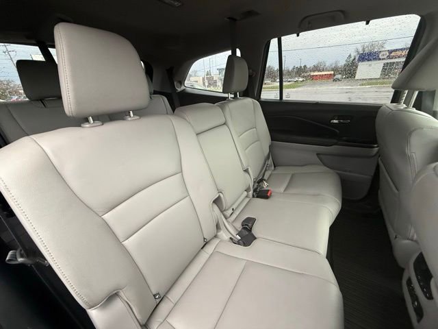 Used 2017 Honda Pilot Touring image 26