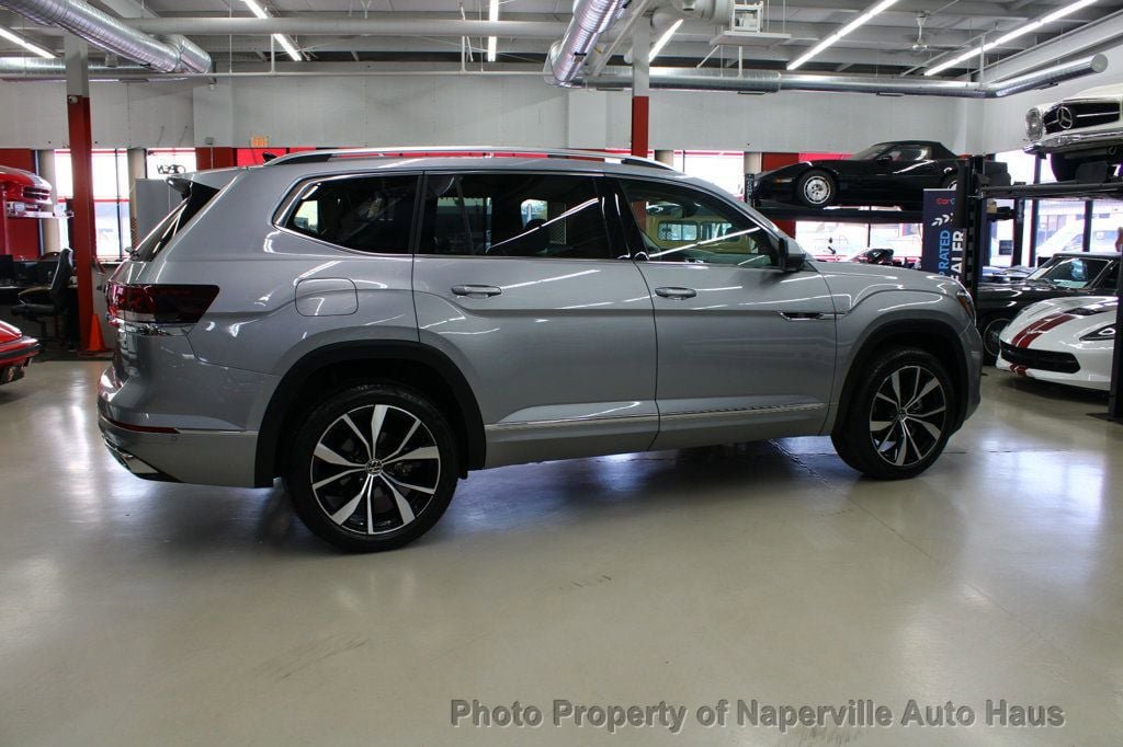 Used 2024 Volkswagen Atlas SEL Premium R-Line AWD/4WD image 9
