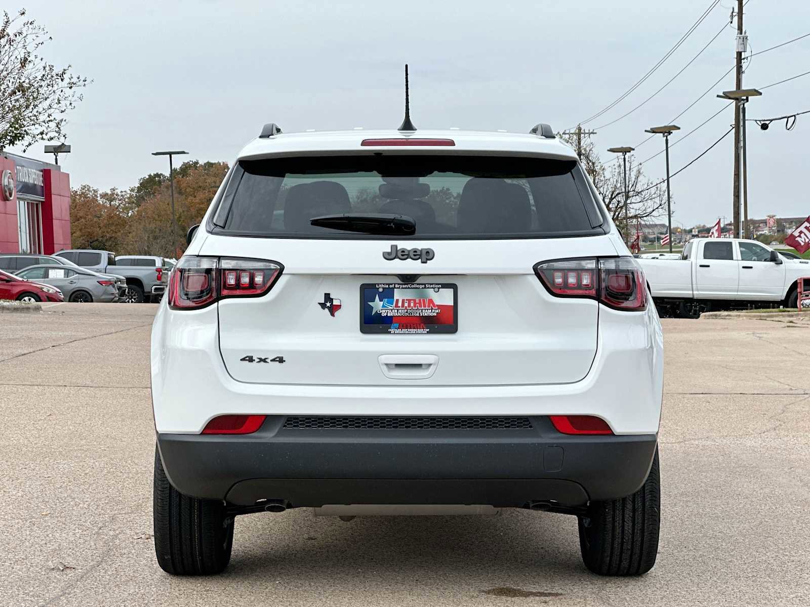 New 2026 Jeep Compass Latitude image 14