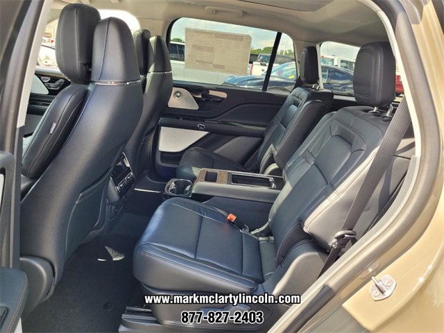 New 2025 Lincoln Aviator Reserve w/ Luxury Package image 6
