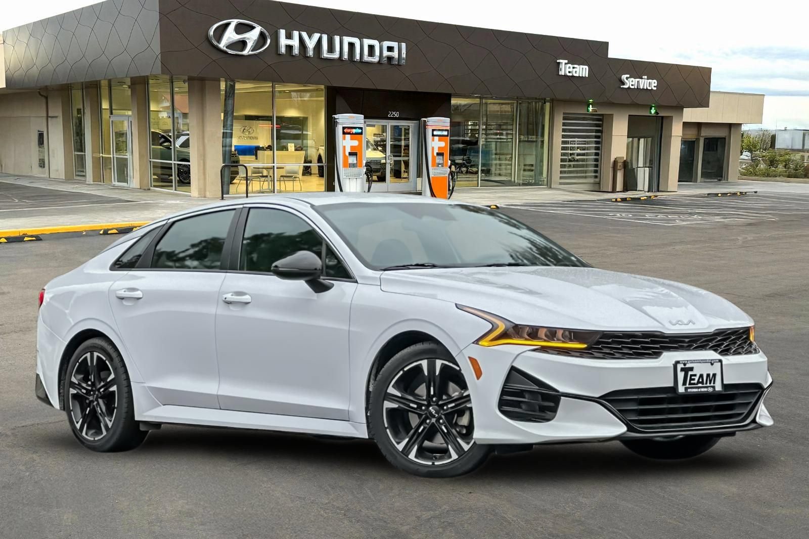 Used 2022 Kia K5 GT-Line AWD/4WD image 2