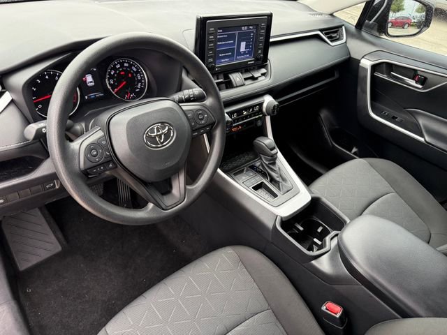 Used 2022 Toyota RAV4 XLE w/ Convenience Package image 9