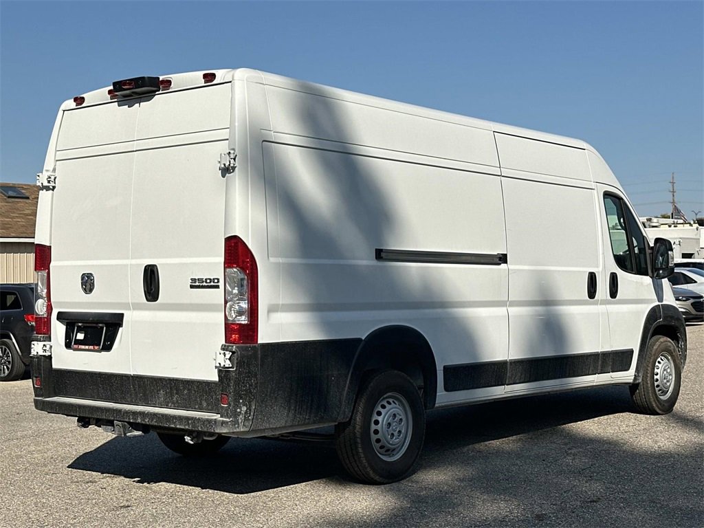 New 2025 RAM ProMaster 3500 w/ Convenience Group image 3