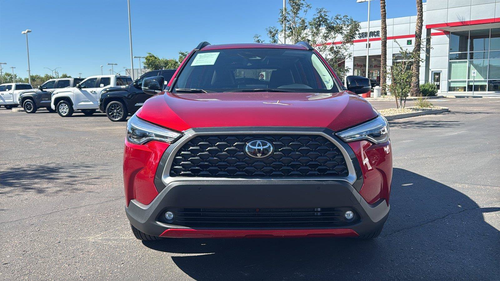 Used 2025 Toyota Corolla Cross XLE w/ Convenience Package FWD image 2