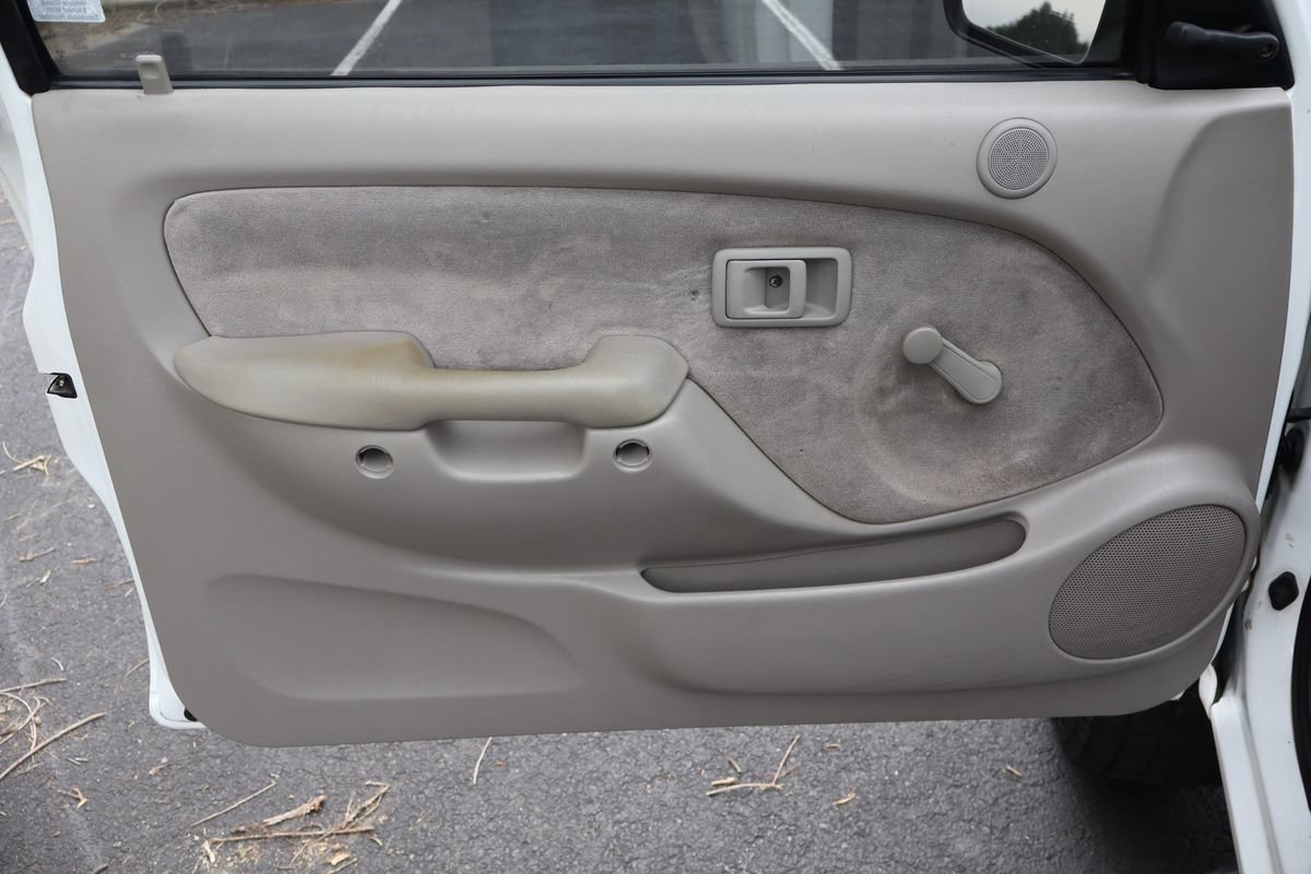 Used 2003 Toyota Tacoma 4x4 Regular Cab image 17